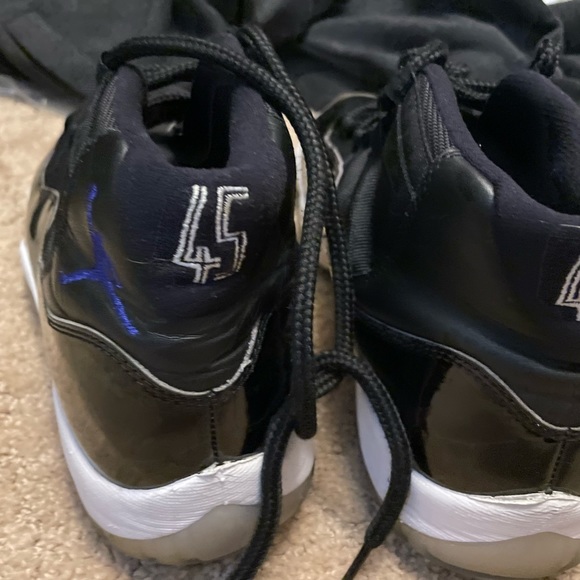 Jordan 11 Space Jam (2016) - Picture 4 of 8